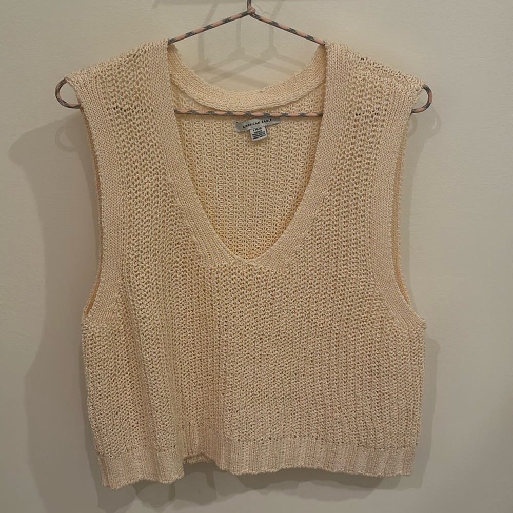 American Eagle summer sweater vest sz L cream color